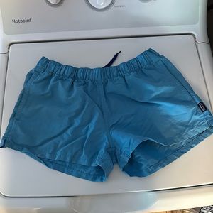 Patagonia barely baggy shorts women’s medium- blue